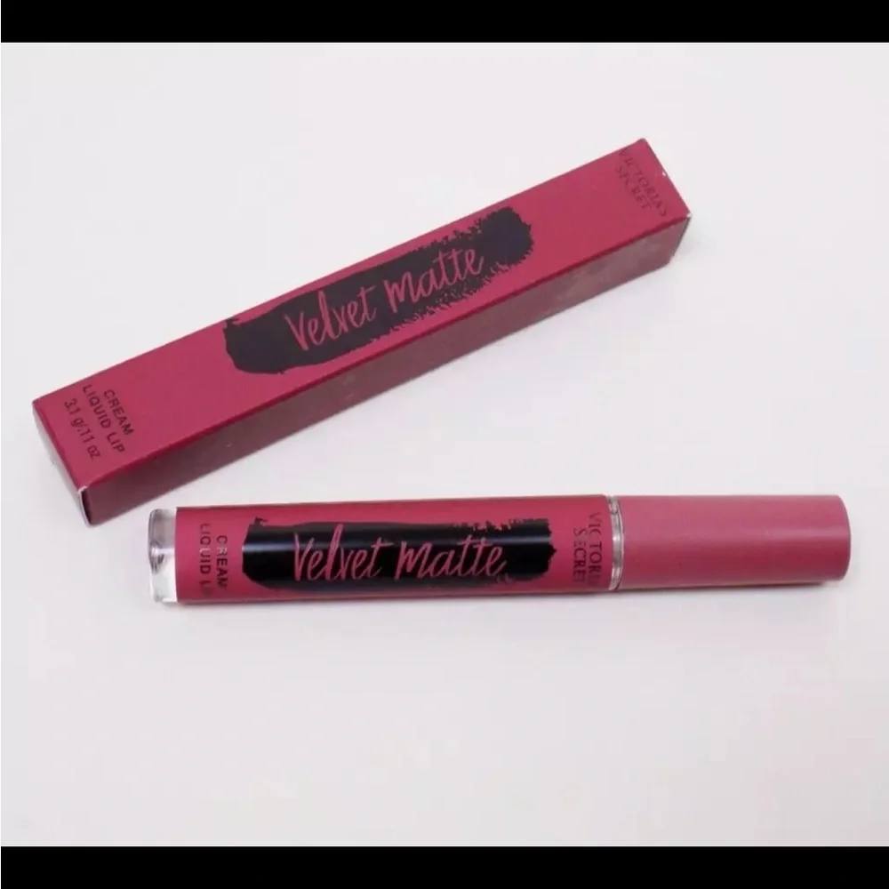 Victoria's Secret Velvet Matte Cream Liquid Lip - love